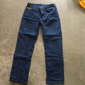 Benchmark FR jeans